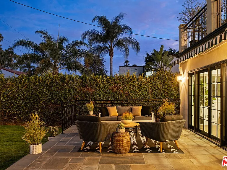 834 S Tremaine Ave — Photo 54