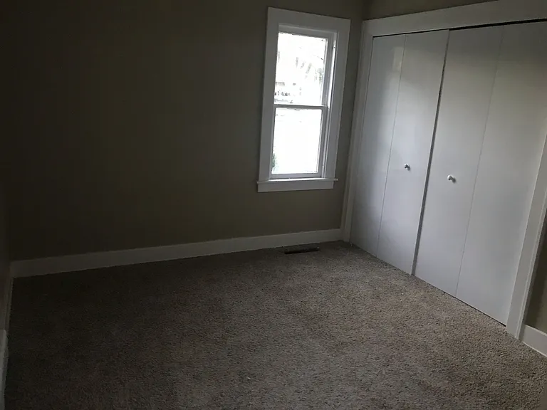 566 E Sebewaing St — Photo 14