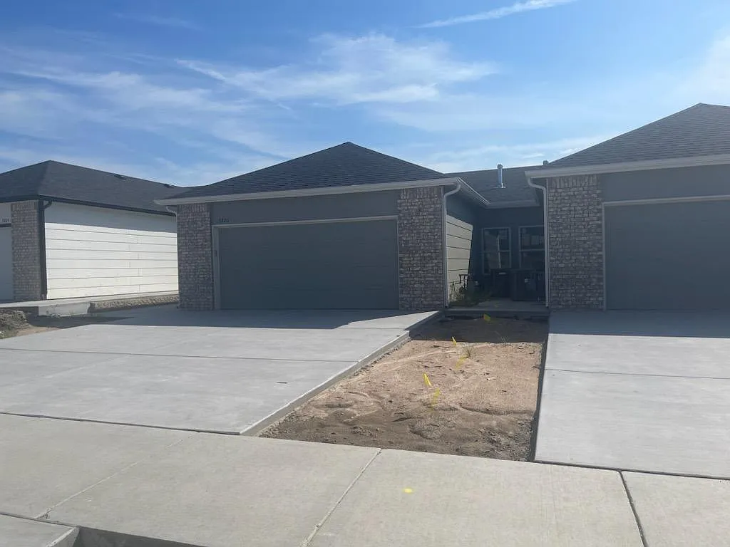 5220 North Cypress Street - 1 — Photo 1