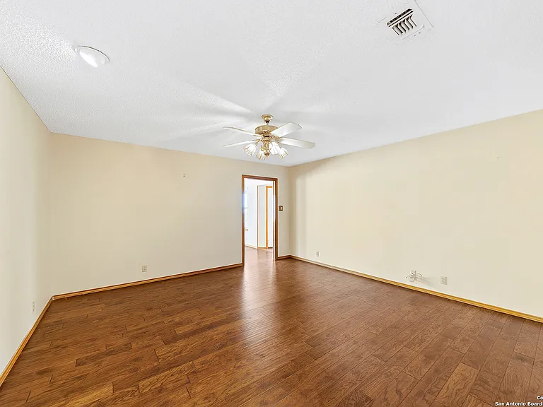 1504 Circle Oak Dr — Photo 22