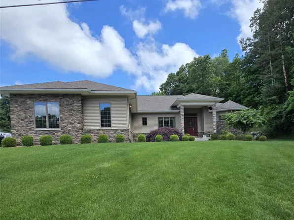 1161 Oakwood Rd, Ortonville, MI 48462