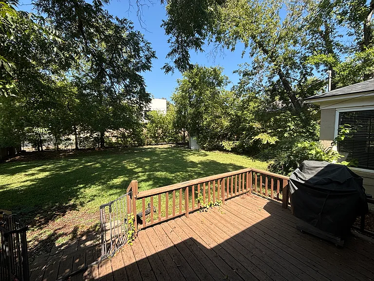 3835 Hawick Ln — Photo 13