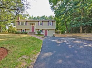 42 Cynthia Dr, Raynham, MA 02767
