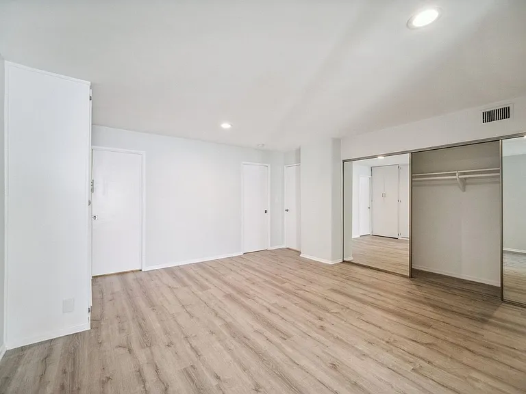170 North Crescent Street — Photo 31
