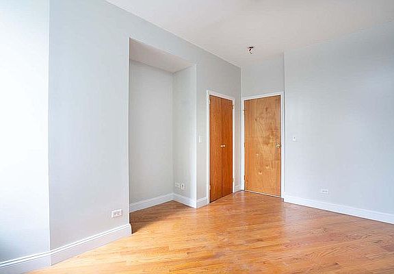 4th image of 451 E 114th St #1B