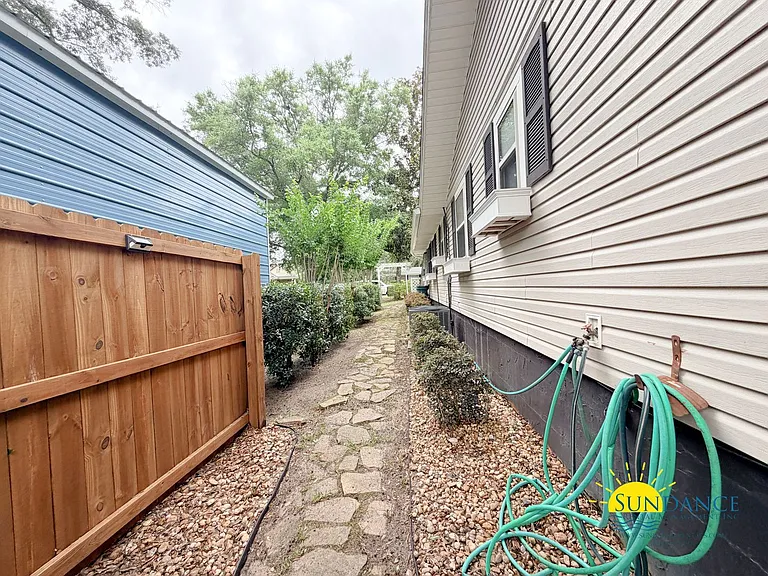 103 Azalea Cir — Photo 31