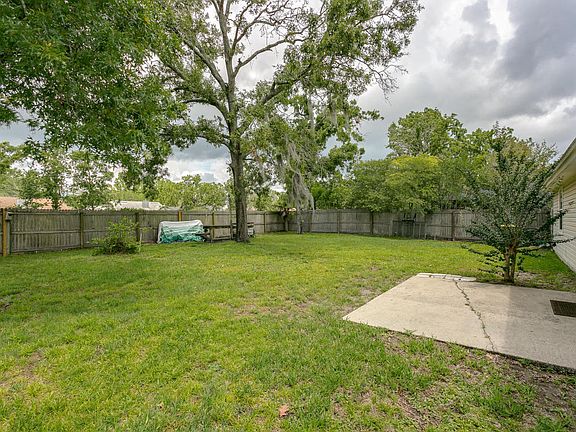 2nd image of 8498 Charlesgate Cir W