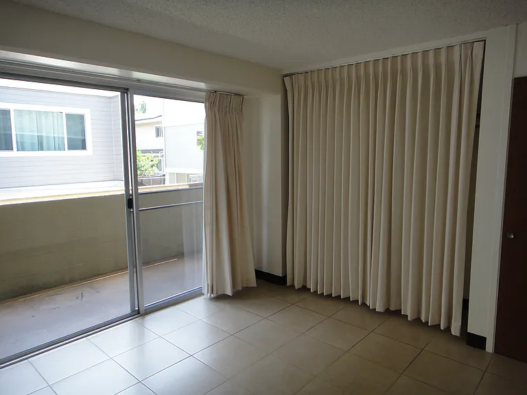 1717 Keeaumoku St — Photo 12