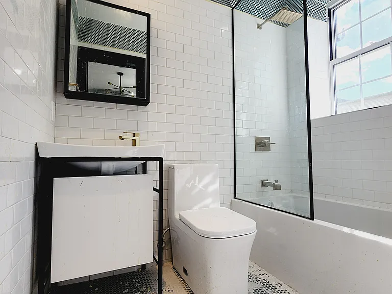 41 Van Wagenen Ave #BASEMENT — Photo 4