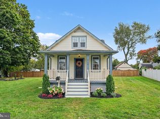 2724 New Falls Rd, Levittown, PA 19056