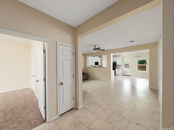 3rd image of 1027 CHALMERS AVE