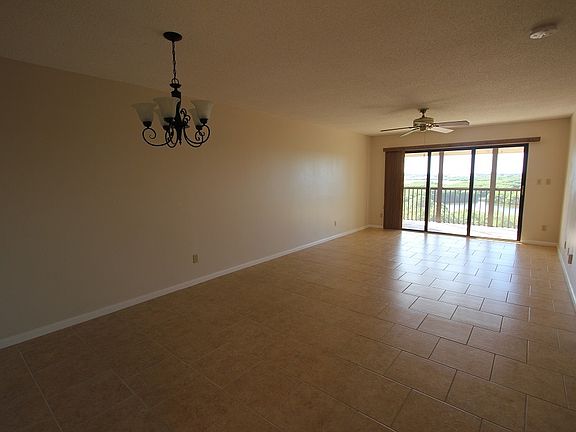 4th image of 5400 Park St N APT 602