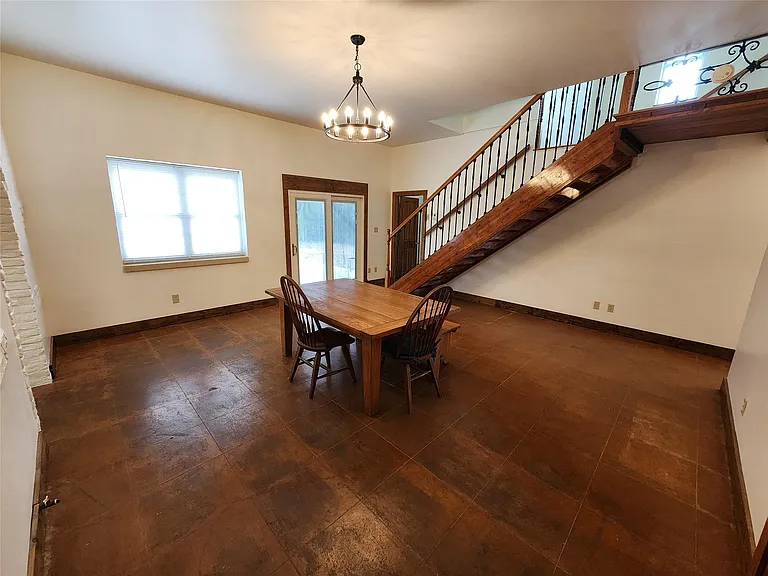 500 Spring Creek Rd — Photo 23