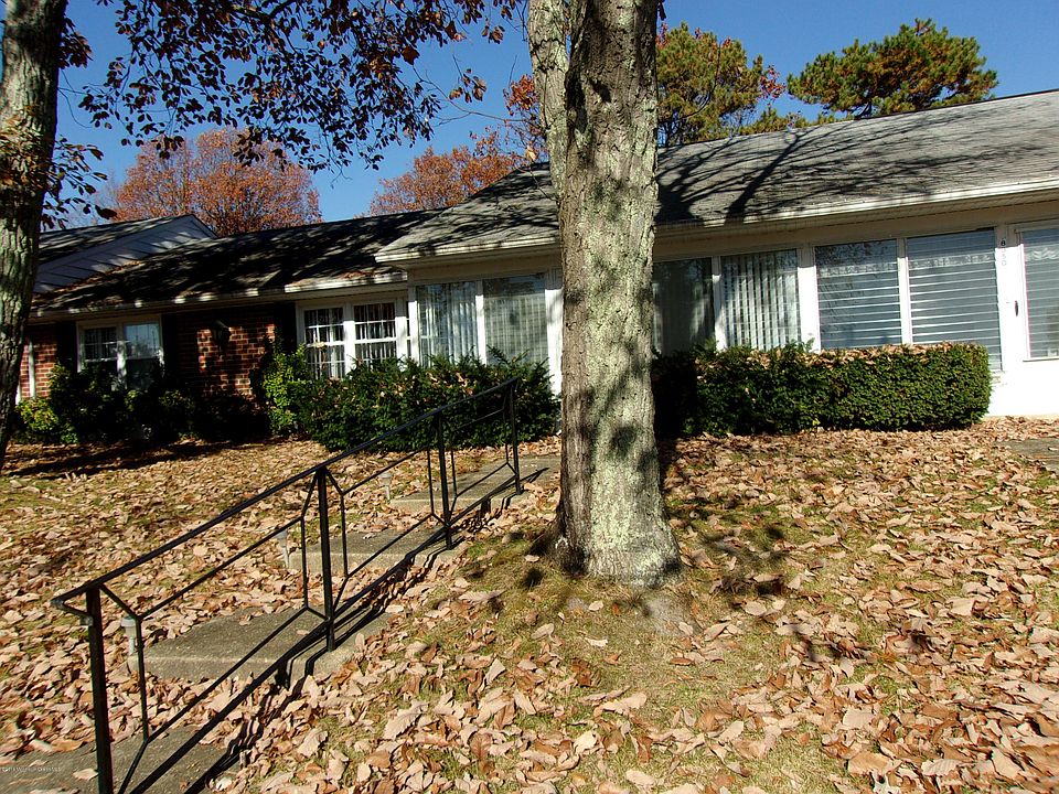 1st image of 835 Inverness Court #C