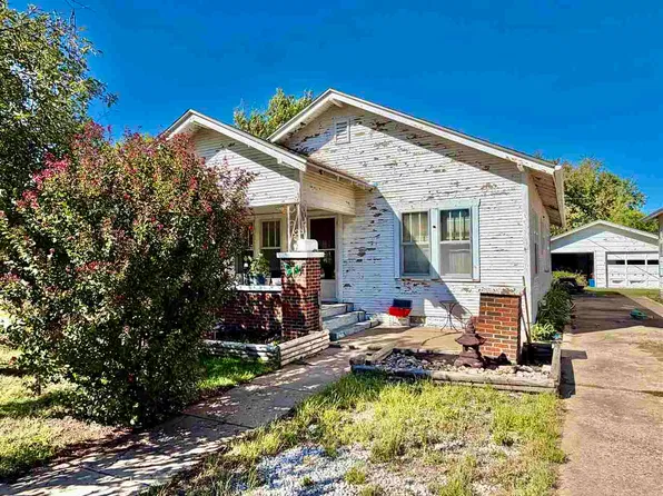 1044 W Blackwell Ave, Blackwell, OK 74631