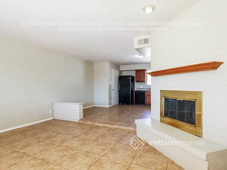 3225 S Albert Ave — Photo 3