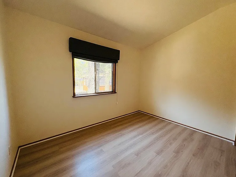 344 Downey Dr — Photo 16