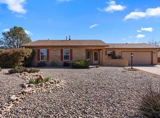802 Western Hills Dr SE, Rio Rancho, NM 87124