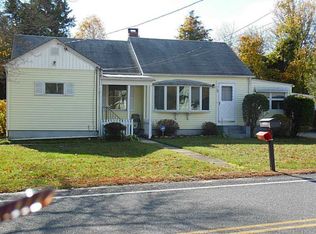 70 Oak Hill Rd, North Kingstown, RI 02852