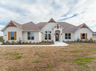 108 Helton, Granbury, TX 76049