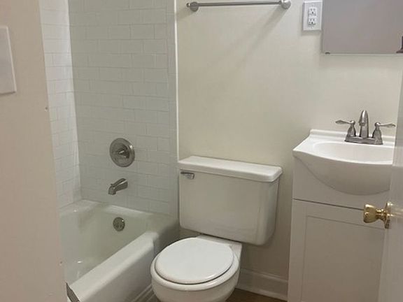 2nd image of 408 Martin Luther King Jr Blvd APT A6