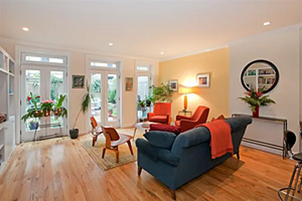 Sold by Warren Lewis Realty | media 23