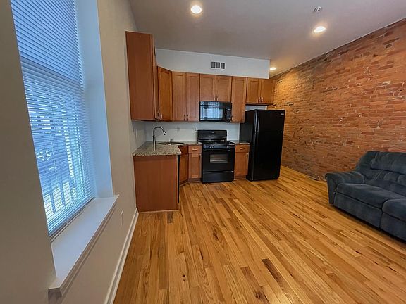 3rd image of 2128 N 17th St Floor 1