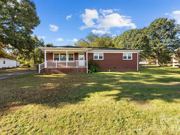 188 Ferry Rd, Forest City, NC 28043