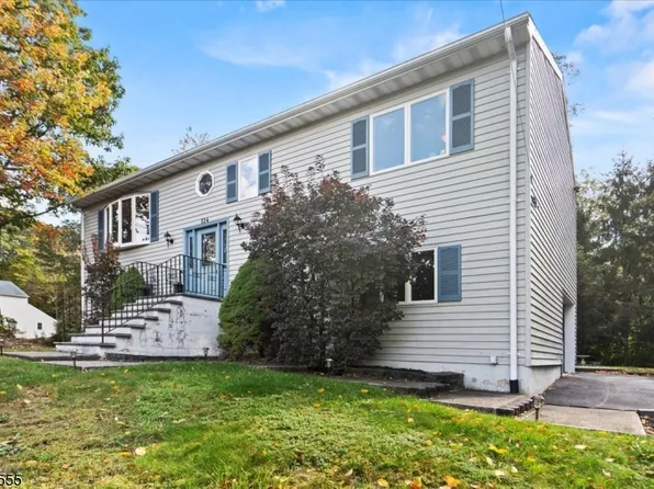 124 Papscoe Rd, West Milford Twp., NJ 07421