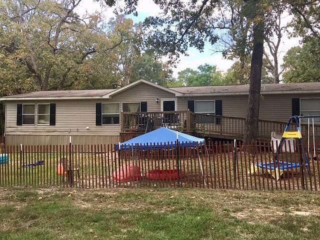 1st image of 802 Cozy Cove St