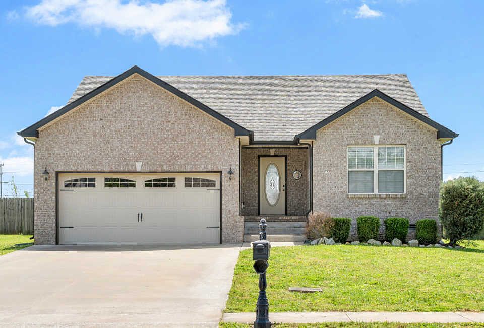 1st image of 2440 Andersonville Dr