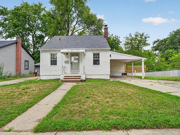 4th image of 230 Dick Ave