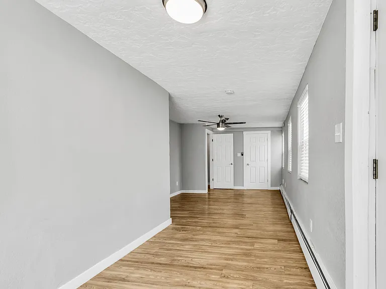 825 12th St #5 — Photo 10