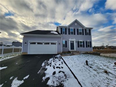 8591 McNamara Dr, Clay, NY, 13041