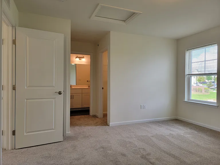 30 Howard Dr — Photo 21