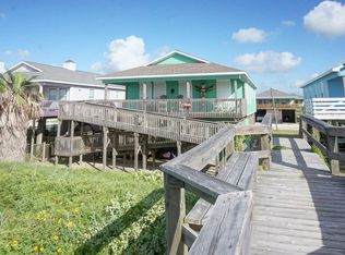 111 Surfside Ct, Surfside Beach, TX 77541