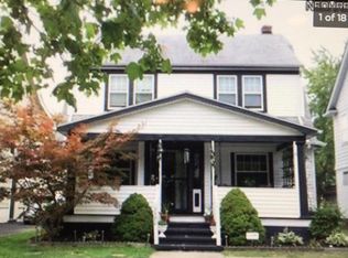 3392 Cedarbrook Rd, Cleveland Heights, OH 44118