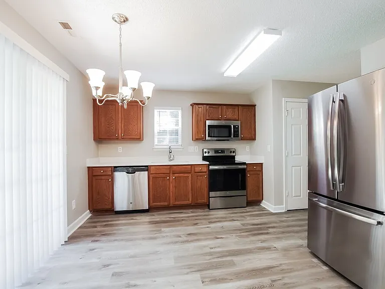 11109 Nolet Ct — Photo 6