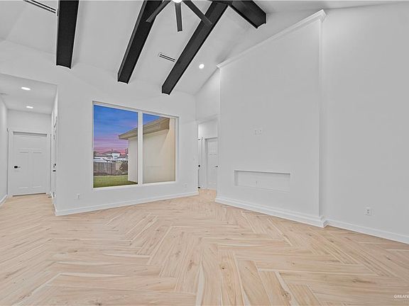 2nd image of 2728 E Conroe Rd