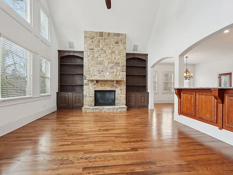 343 Summer Garden Dr — Photo 18