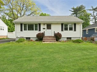 136 Castle Heights Ave, Nyack, NY 10960