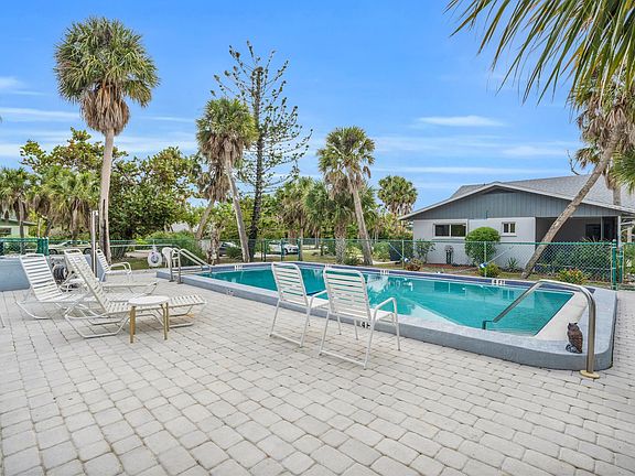 3rd image of 1220 Junonia St APT B-2