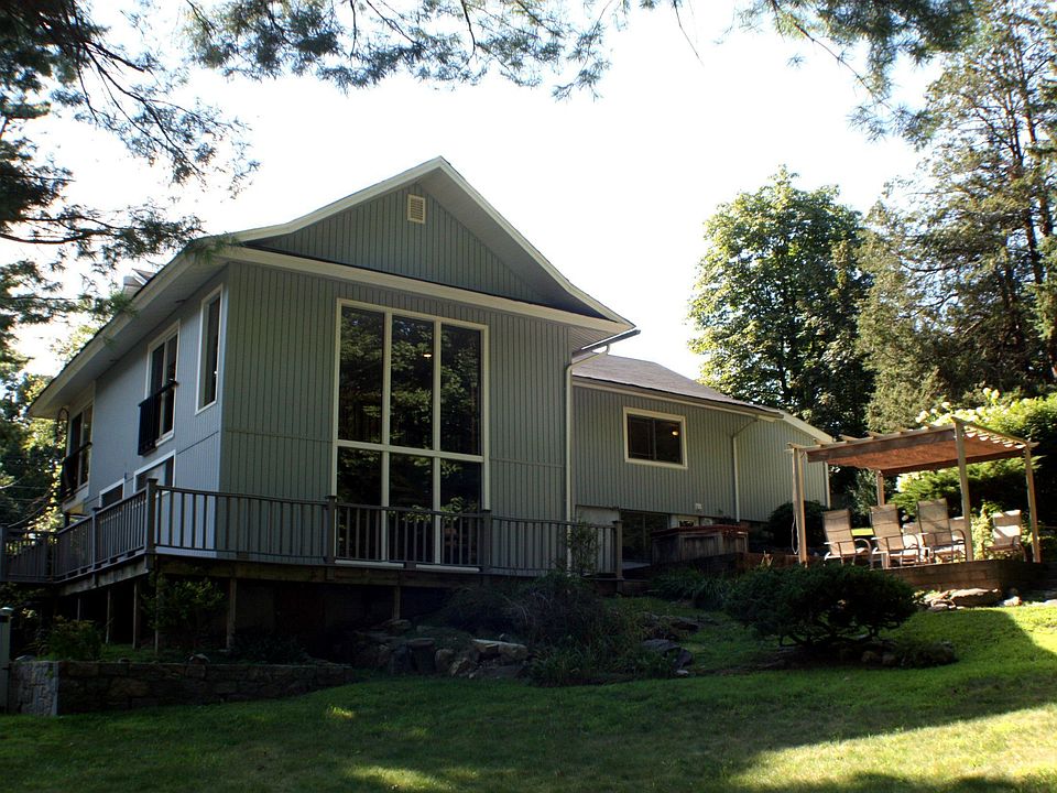 Dead-end Street Setting