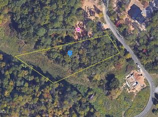 3020 Cloudburst Dr, Sevierville, TN 37862