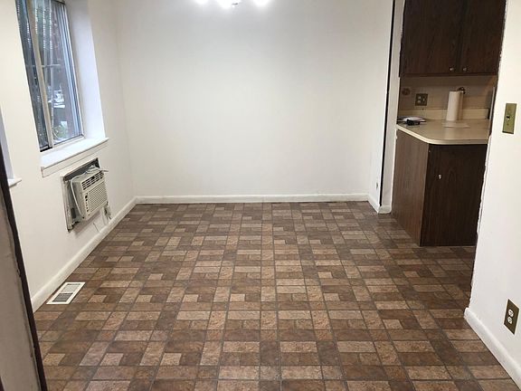 3rd image of 2166 Arthur Ave #Penthouse