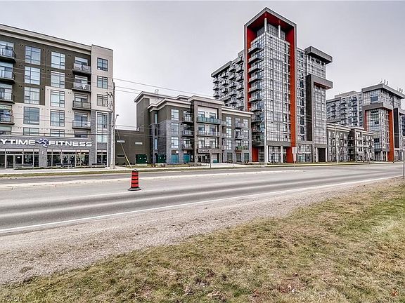 4th image of 470 Dundas St E #604