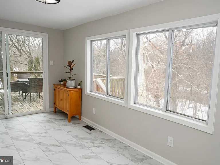 220 Balligomingo Rd — Photo 8