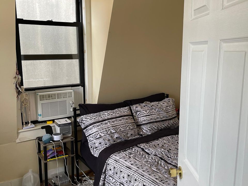 1st image of 56 Paradise Ave #1