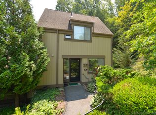 51 Heritage Vlg #B, Southbury, CT 06488