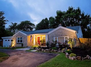 1047 E Sunshine St, Springfield, MO 65807